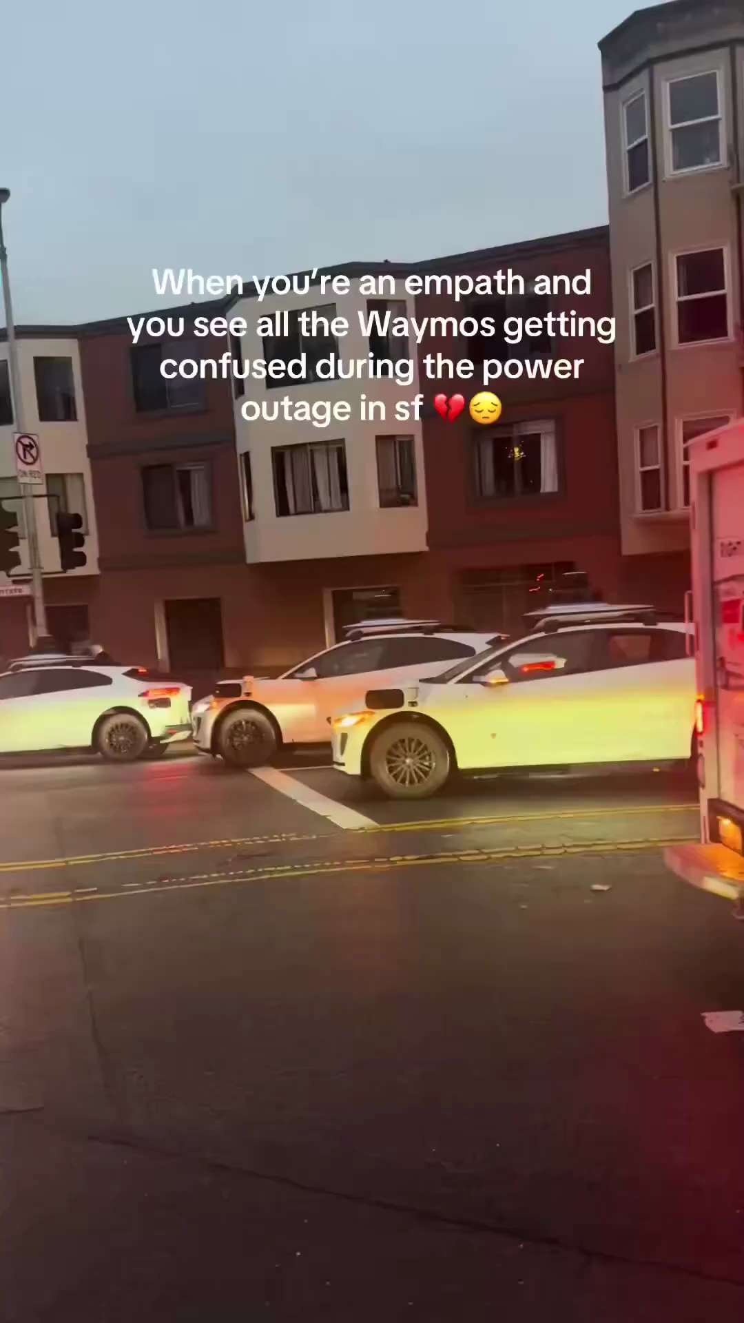 BREAKING: Waymo self-driving cars stops and disrupts traffic in San Francisco, California amid large...
