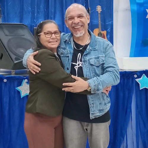 ECONOMISTA 
Ex-bancário e gerente de navegação, agora curte a aposentadoria compartilhando mensagens de fé e críticas po...