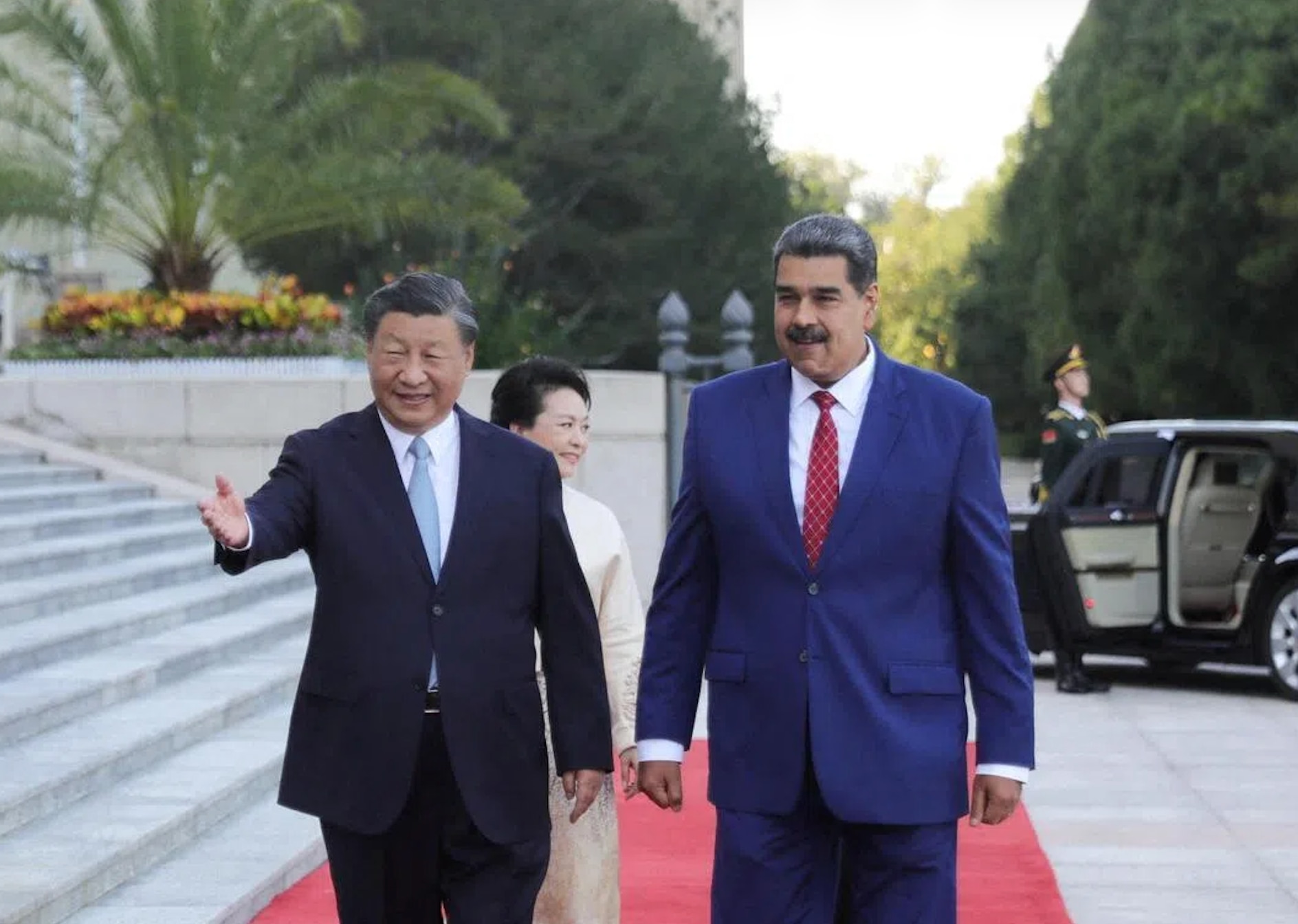 CCP Foreign Ministry issued an urgent demand for the United States to "immediately" release Venezuel...