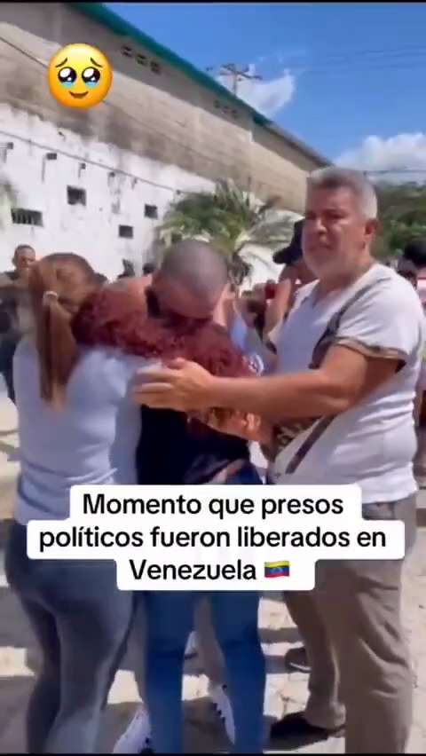 💥委内瑞拉临时政权刚宣布释放数百名政治犯，此前川普总统下令这样做‼️

人权组织如刑事论坛表示，政治犯总数超过 800 人。

这些释放正在进行中…👏