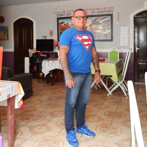 Seguidor de Cristo, participante de estudos bíblicos, defensor da verdade, da justiça e dos valores cristãos e compartil...