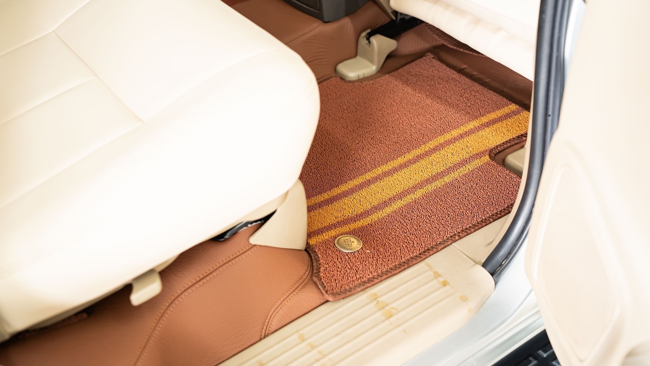 Địa chỉ cung cấp thảm lót ô tô uy tín giúp khách hàng tránh rủi ro mua nhầm hàng giả

Thảm lót sàn ô...