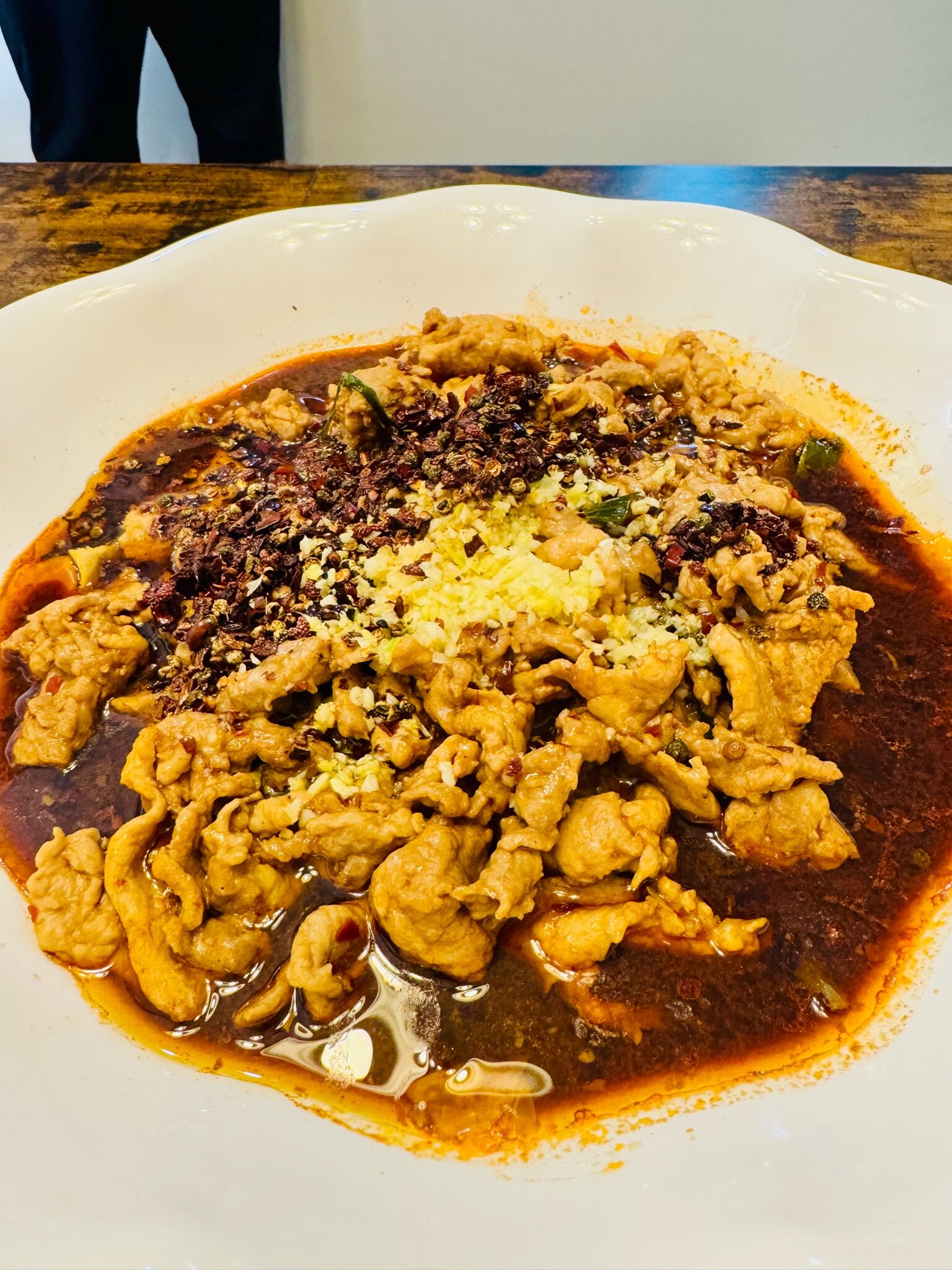 今天的水煮肉片相当成功 
川菜必备菜籽油😄