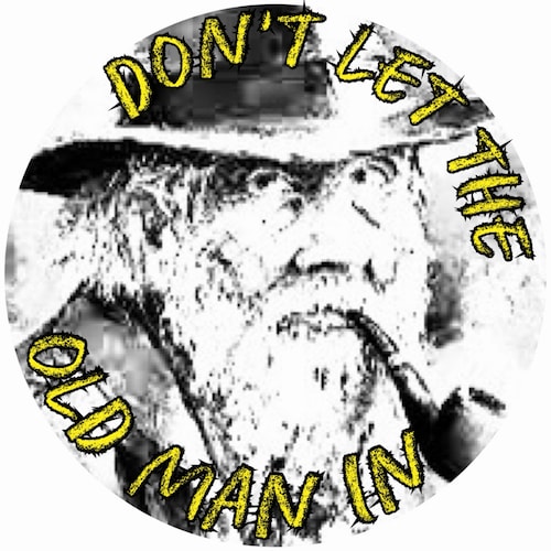 Conspiracy Theorist. I rework FakeNews. US Citizen with Black Fatigue who’s blocked by BlueSky, Islamophobia sufferer wh...