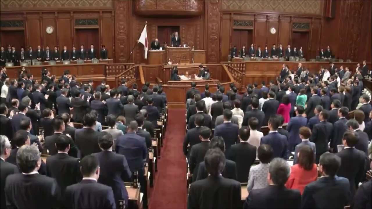 🚨🇯🇵【众议院解散，将举行总选举】

众议院议长额贺福志郎宣读了《解散诏书》，众议院正式解散。