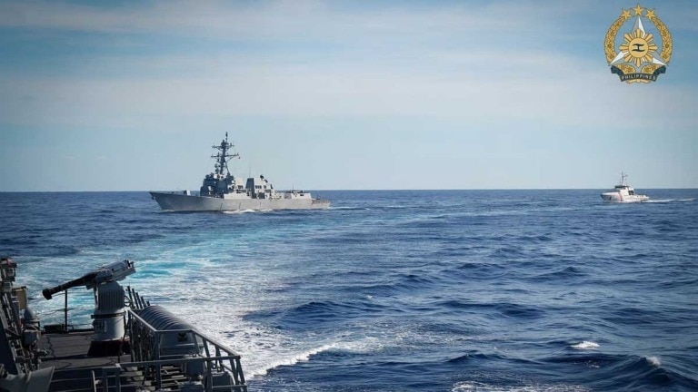 美国与菲律宾在南中国海黄岩岛附近海域举行联合巡航。菲律宾政府随后对与中方在南海争端中的言语交锋升级表示担忧。


https://chinaglobalsouth.com/2026/01/27/phi...