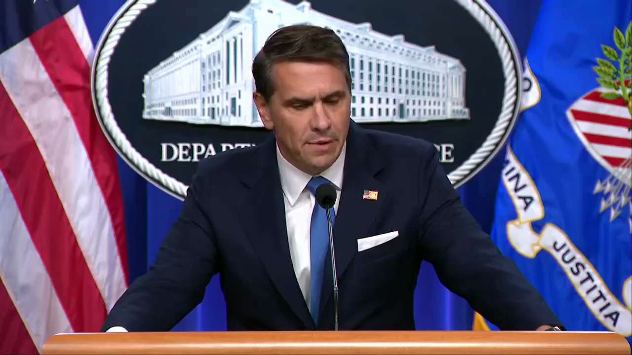 🚨2026年1月30日，联邦调查局（FBI）公布“史上最大规模”之一的儿童保护战果——
✅ 识别并救助 超过 2700 名遭性剥削儿童受害者
✅ 关停、清除 约 380 万个暗网恋童癖相关账户与链接...