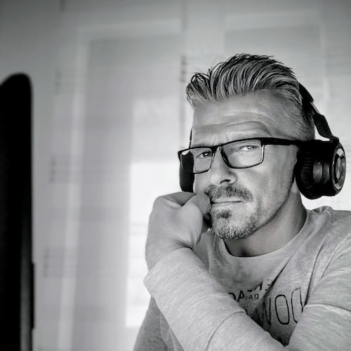 Geburt, Leben, Inventur, Tod. Weder an Crypto Währung noch an Titten interessiert.