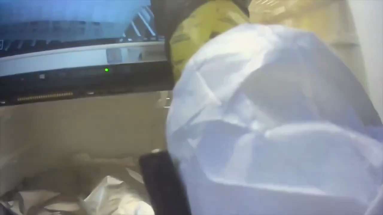 加州惊现中共国商人非法“生物战壕”：千只改造鼠伴随艾滋病毒，冷柜赫然贴着“埃博拉”

2月4日，据 NBC 及 AP 报道，当局查获了由中共国公民朱加贝（Jia Bei Zhu）运营的地下生物实验室。...