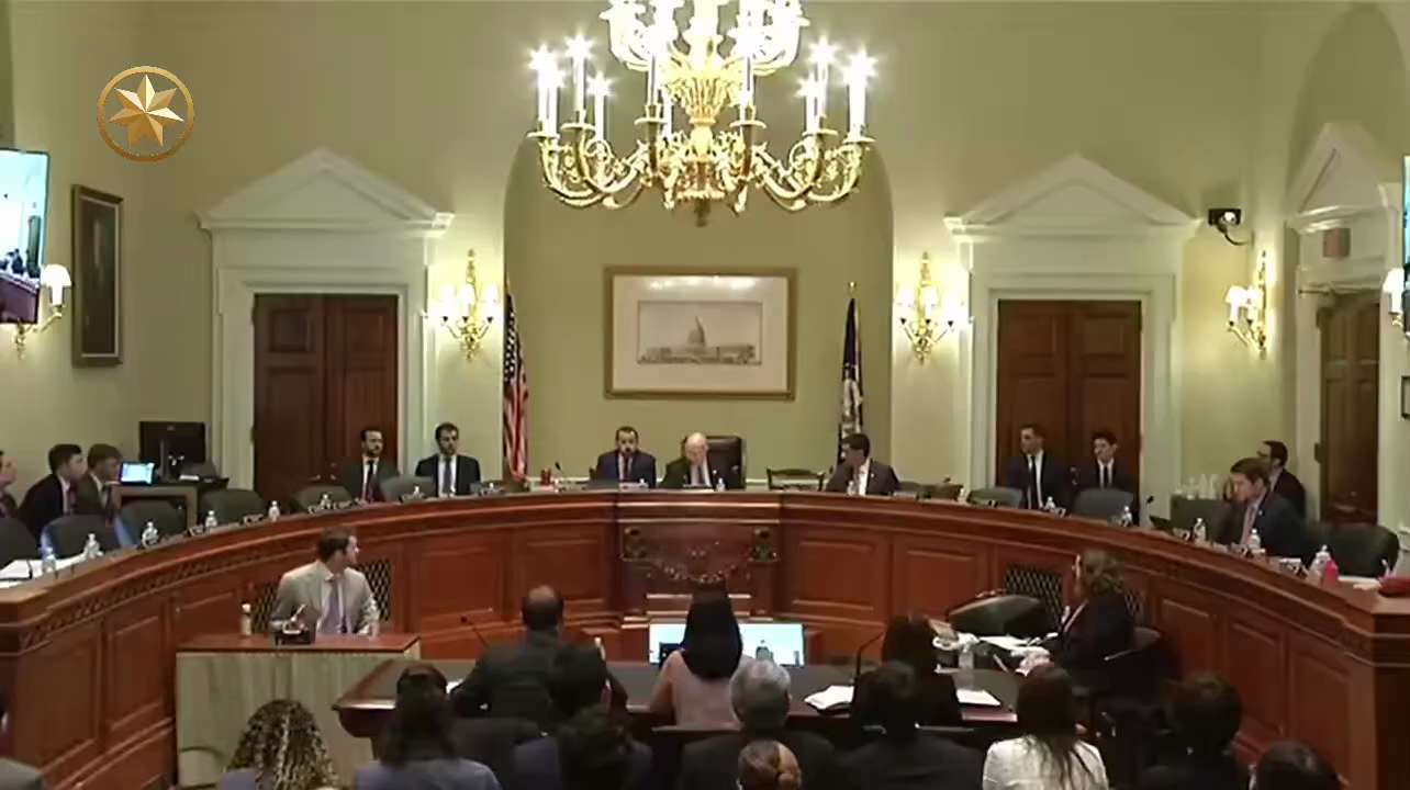 Moolenaar在开场致词中首先肯定了委员会长期以来的跨党派合作传统，强调这种合作是委员会发挥力量的基础，也正如美国对台湾的支持一样，始终建立在跨党派共识之上。他感谢另一位议员拉贾克里希纳莫提及其幕...