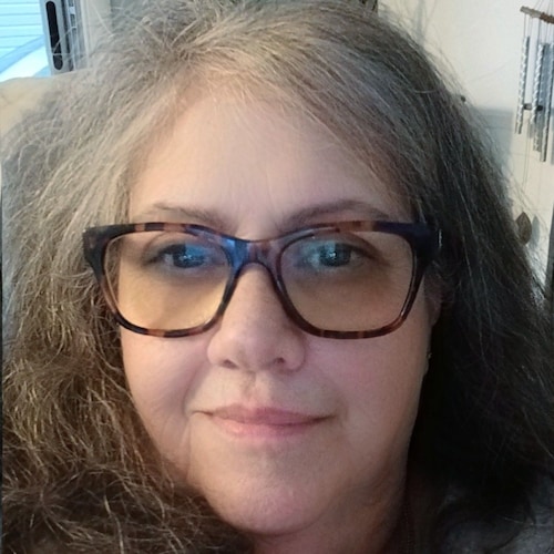 ❤️✝️🙏 Catholic, Jesus, my Lord Savior, 
❤️animals🐱🐶🐾
❤️ writes, reading, draws📝💻📖🖌️🎨 
❤️🇮🇹/🇺🇸
❤️☮️70's ...