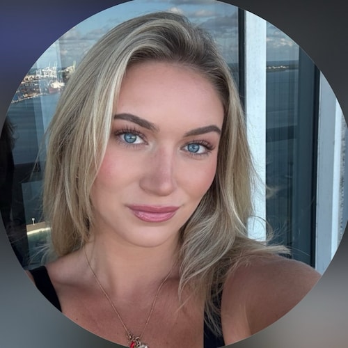 Alexandra Rae on GETTR - Profile and Posts on GETTR