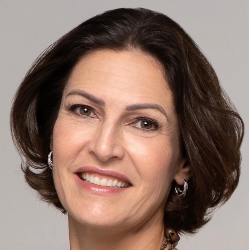 Pré-candidata ao SENADO (PSD-PR). Jornalista curitibana, 390.254 votos para prefeita de Curitiba sem nunca ter concorrid...