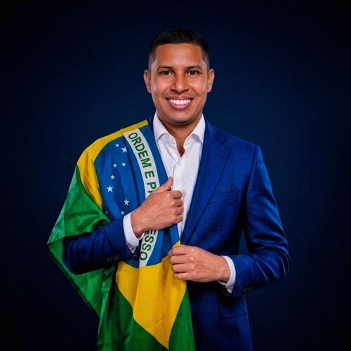 Um cidadão comum, tentando viver uma vida incomum.