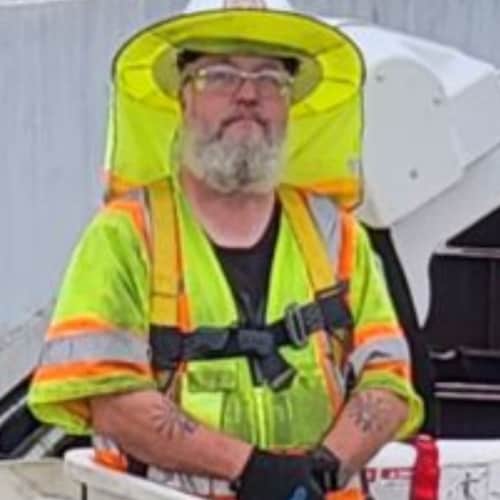 Union✊ Electrician⚡ Musician🎵