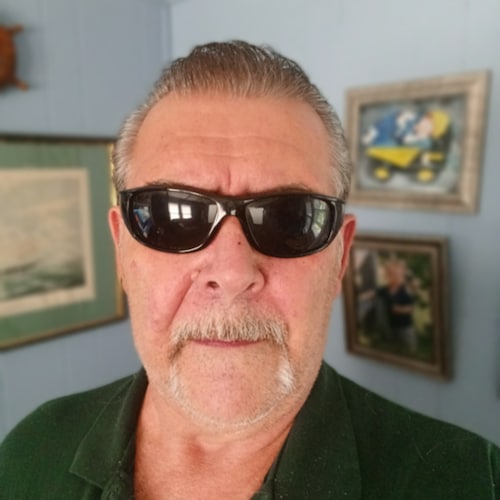 USA Constitutional Patriot, FLAG WAVER, 2A Advocate, AND N.H. DJ/KJ I STAND FOR THE ANTHEM, DM If you're real, I'll know...