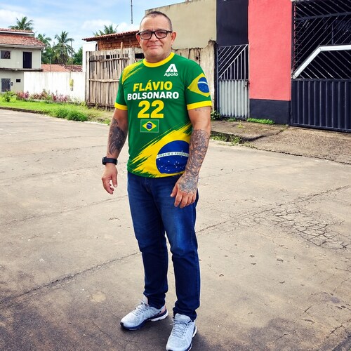 Seguidor de Cristo, participante de estudos bíblicos, defensor da verdade, da justiça e dos valores cristãos e compartil...