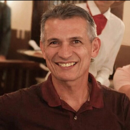 Militar_Brazil
 Interesse:
Geopolítica, Cult
 Geral e Interação Social c/ pessoas e costumes de outros países.

"Seja co...