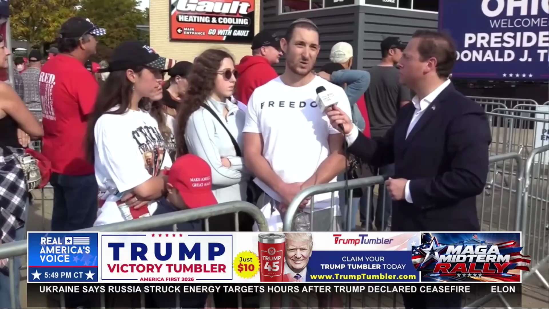 YOUNG SUPPORTER ATTENDS HIS FIRST TRUMP RALLY WITH FAMILY

A young Ohio attendee named Terrell joins...