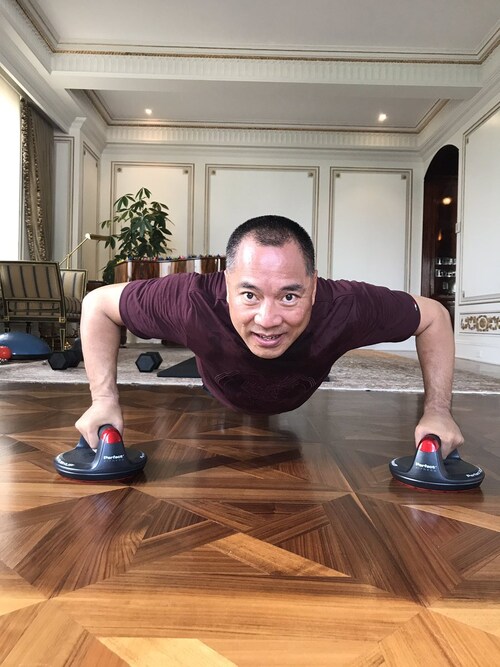 尊敬推友们你们健身了吗？717后网上及中央电视台．盗国贼们炮制了一个个所谓文贵被骗．文贵真相等文贵从大骗子到被小骗子骗．这些极端的谎言却都来自世界上最大的骗子．乌托邦党控制的谎言机器中央电视台等！这些...