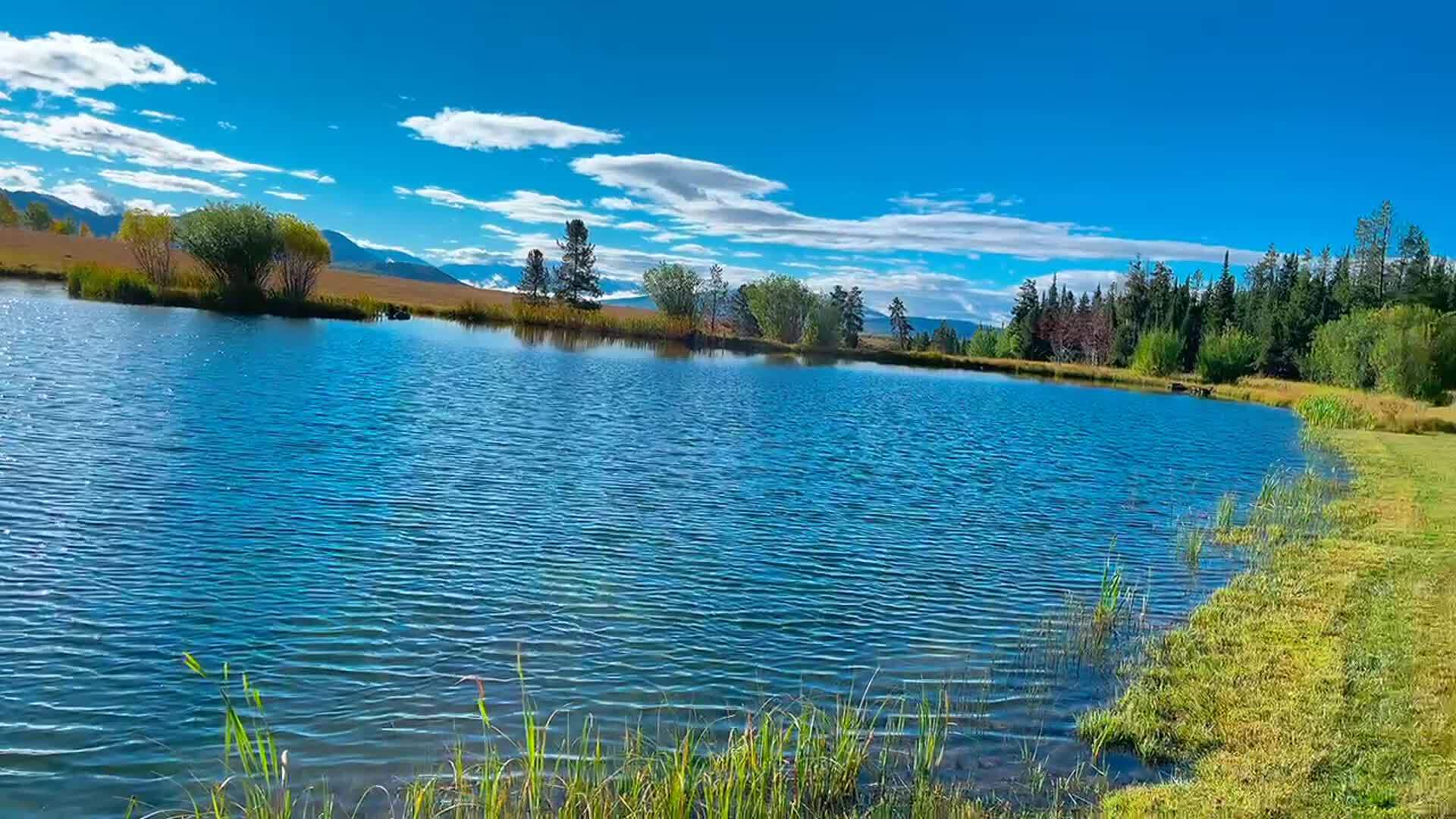 9月20号：与战友分享大自然神奇……无法解释的这种自然现象，我深信这所有的美丽都是人心，和历史，和人的行为，和上天对这里的人们的一切的裁判．给予的结果，才能有这样的自然的神奇，这种人工无法打造的美丽的...