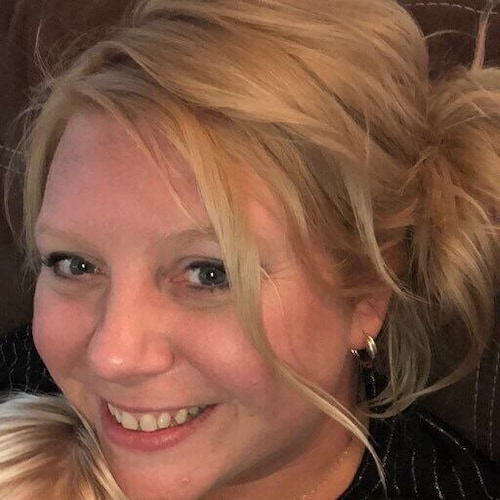 I am a God loving wife and mother who believes in free speech, our second amendment and standing up for what is right.