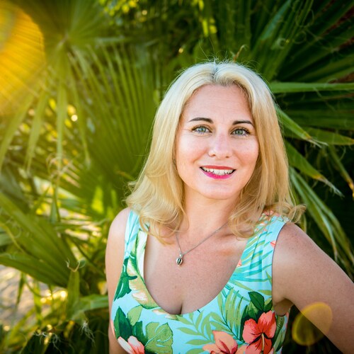 💫Adopt My Minimalist Business Model and Get Paid For Your Presence! 👩‍💻Digital Nomad 🐶Doxie Mom