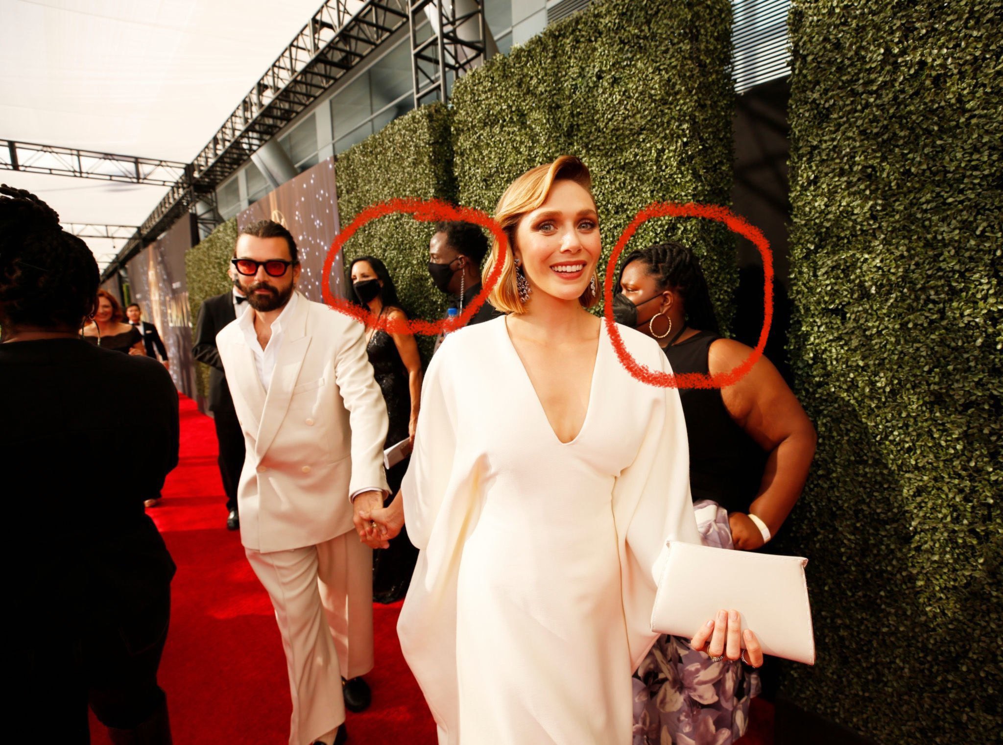 Masking is only for peasants, vaccinated or not. The rich and famous are exempt.