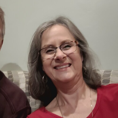 average, middle class American. Mother, daughter, sister, engaged to my best friend, RN. Patriot, trying to figure out WTF is going on in this country I ❤