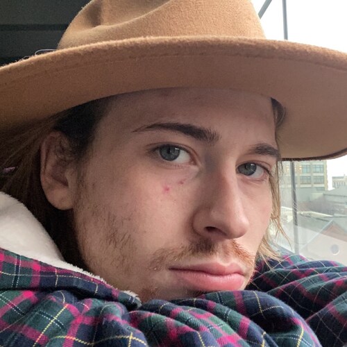 Singer Songwriter/ Book Nerd/ Friend :)