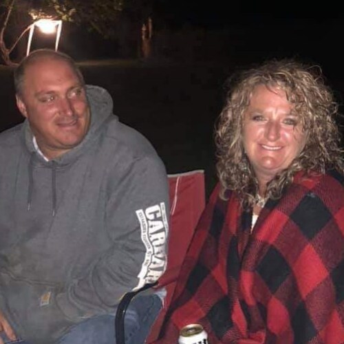 small town wife & mama small business owner & patriot