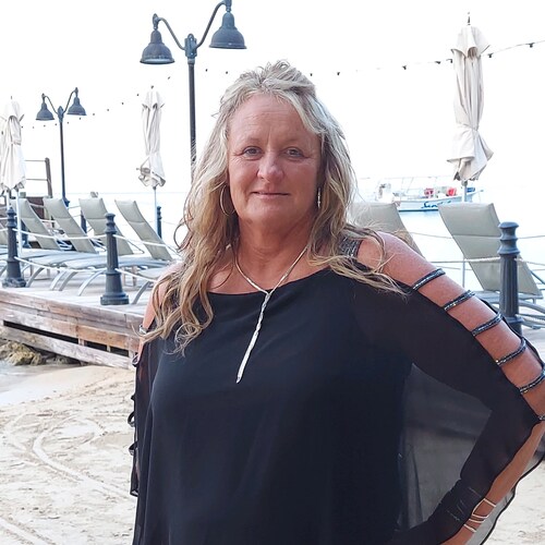 💥Trump Won! 💥  Sniff & Blow Cheated 🙂/🇺🇲America First🇺🇸/ Conservative/ ✝️Christian✝️/ 🤪I make lots of jokes...🤪...