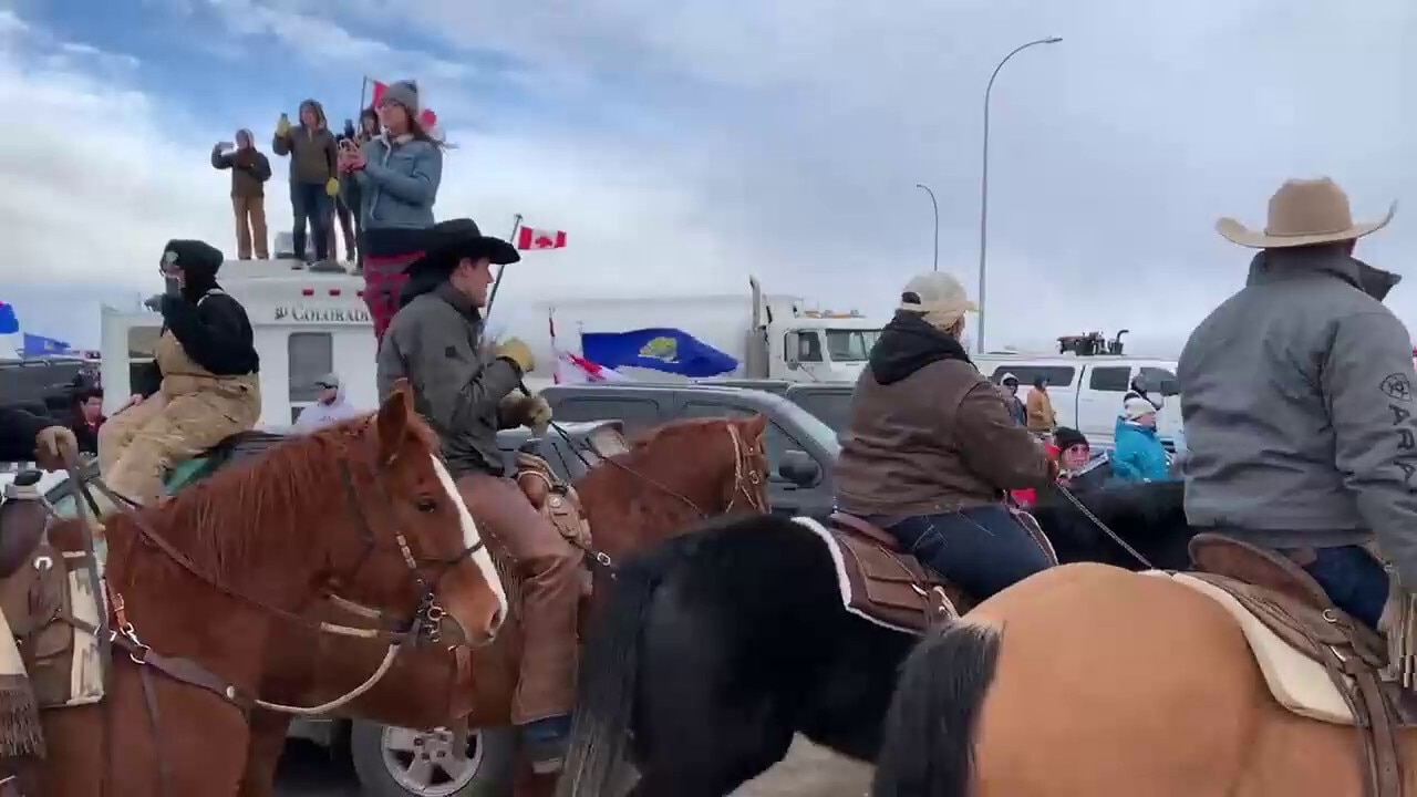 BREAKING: A hundred Canadian cowboys just showed up to the blockade in Alberta