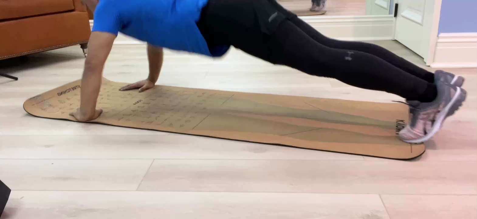 从一组32个变成一组52个，终于挤出水了，所以通过努力是可以达到目的的……天道酬勤，没有白花的时间……白花的钱……白说的话，白留的汗水。我深信不疑……虽然不标准……达到了挤水的目的？