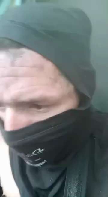 Militante esquerdista mesmo com o rosto tampado, foi reconhecido Hugo 

