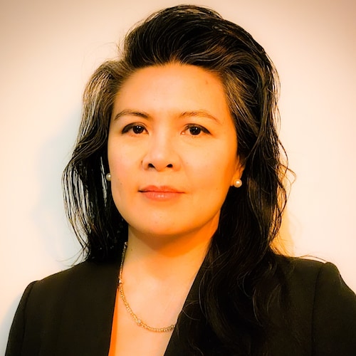 Good for this doctor! The Health Secretary was caught off guard and quickly tried to get other opini...