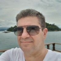 Full Stack Developer, I fight for goals, conservative, looking for renewal.