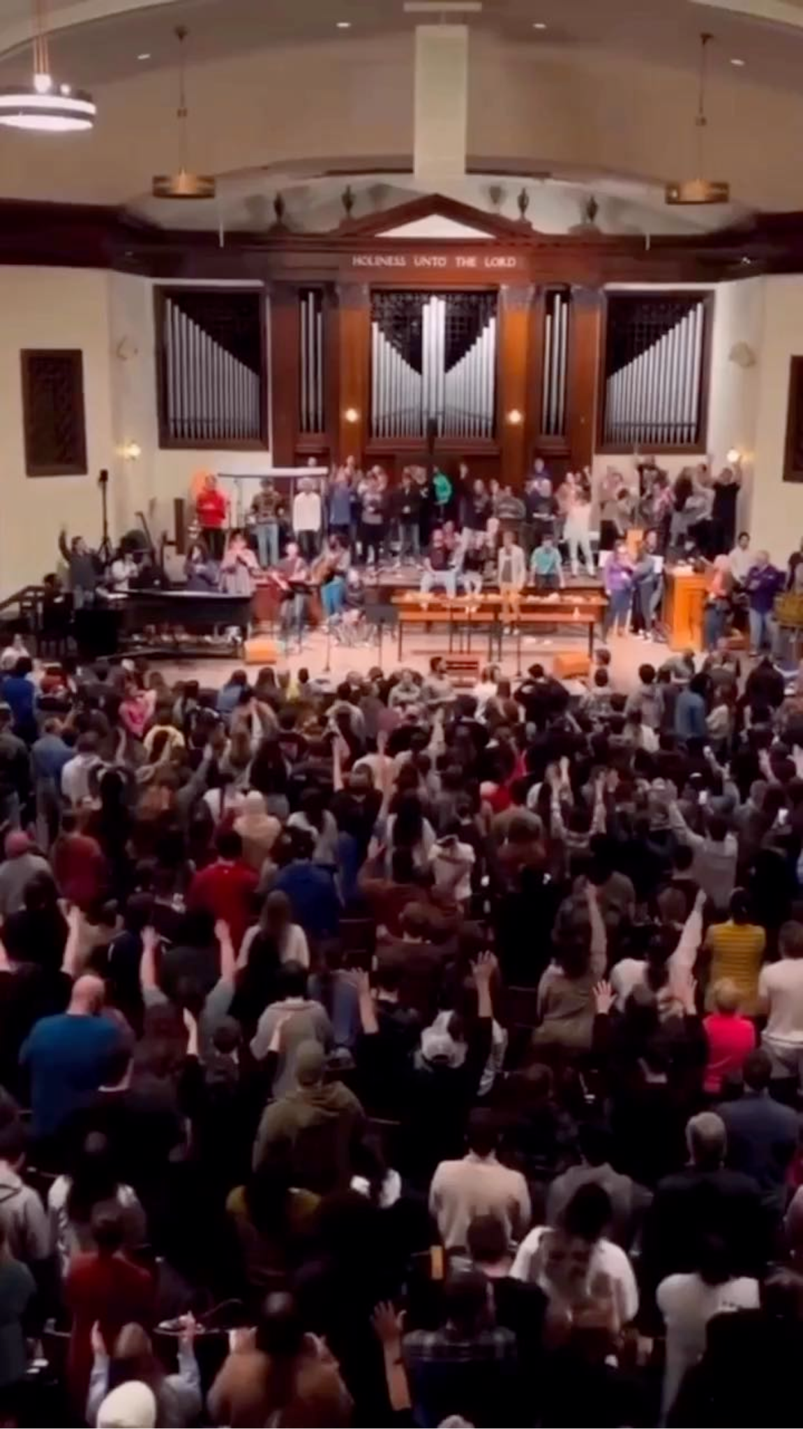 150+ hrs of Revival! The Holy Spirit is Moving at Asbury University in Kentucky. 