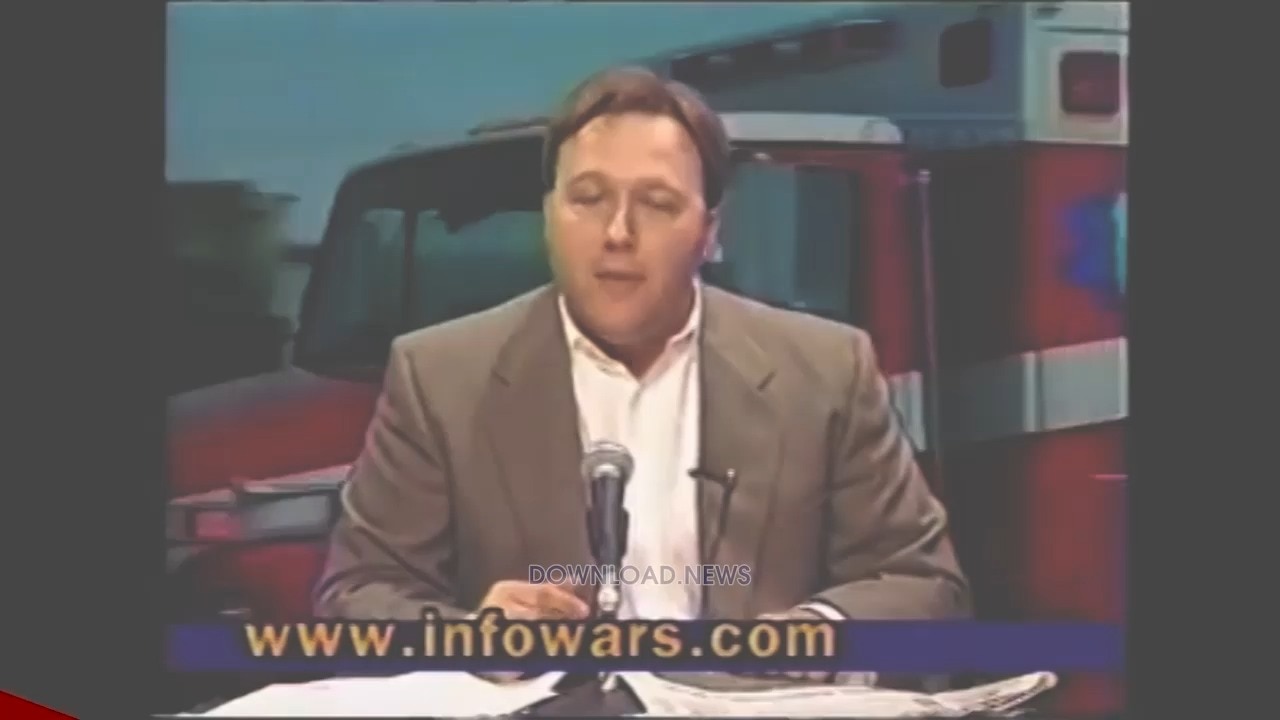 Alex Jones: America Is Becoming A Police State - 9/12/2001
DNLD.NEWS/LINKS
#saveamerica #maganews #p...