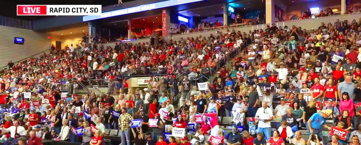 LOVE THAT BIG, BEAUTIFUL CROWD!!!