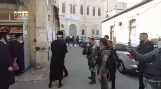 ❗️❗️Juden, die sich gegen den Krieg aussprechen, werden vom Netanjahu-Regime ohne jede Erklärung ver...