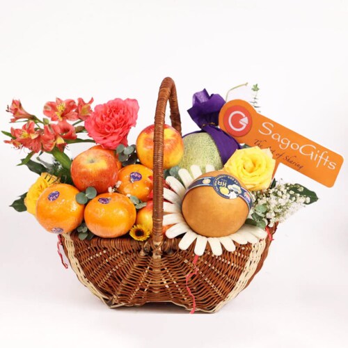 Hãy chọn giỏ trái cây nhập khẩu SagoGifts làm quà tặng, và bạn đang chọn lựa sự phong phú và đẳng cấp cho những người bạ...