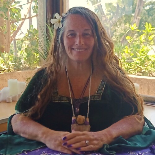 SOULcial Influencer within the Spirit of Aloha sharing my heart & SoulSong to assist humanity!