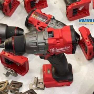 Hoàng Long Vũ là đại lý bán hàng và bảo hành chính hãng máy khoan pin của hãng Milwaukee 
SĐT: 0932632563
Người đại di...