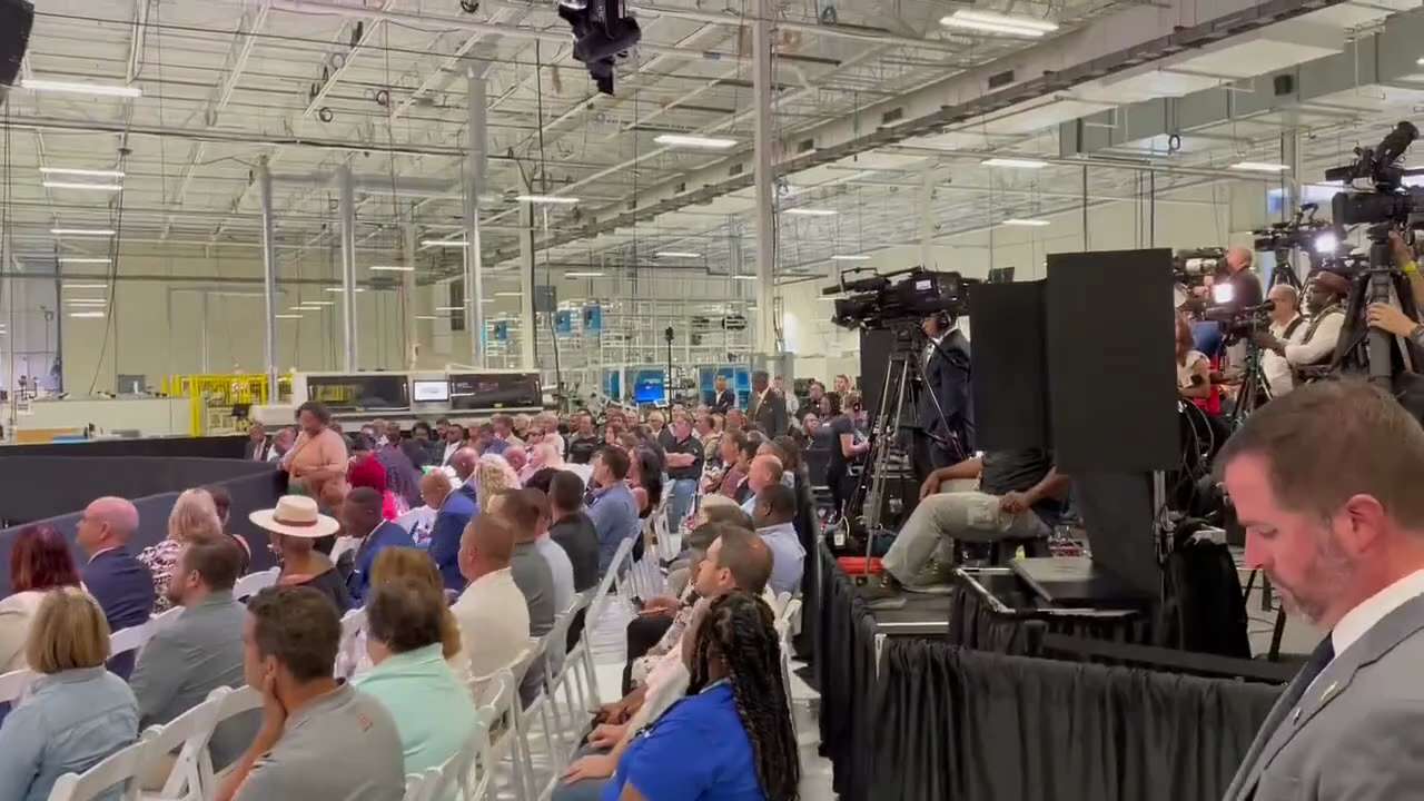 Joe Biden’s rally in South Carolina today! #lgb 😂