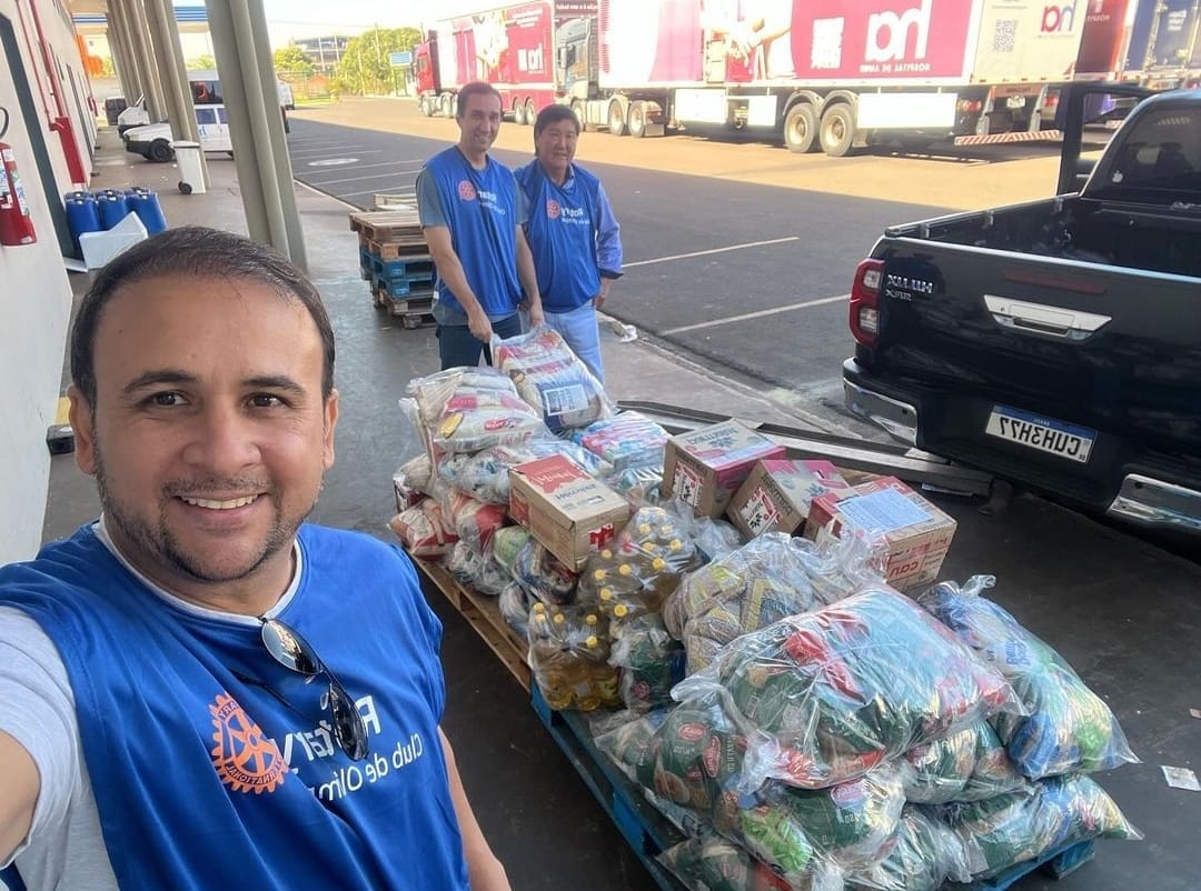 Texto do Rotary Club de Olímpia:

Mais uma entidade sendo beneficiada pela Campanha de Arrecadação d...