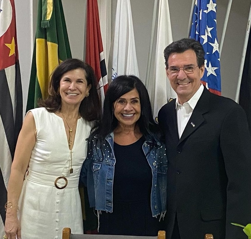 Texto do Rotary Club de São José do Rio Preto:

Pres. Elma Mendes encerra o ano rotário com a ultima...