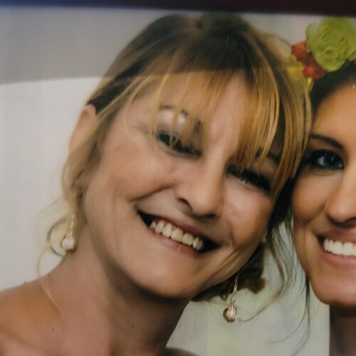 Love myJesus,my kids,my grandbabes,my USA,my Gators and praying that Trump runs and wins in 2024 #MAGAA and I miss Jimmy...