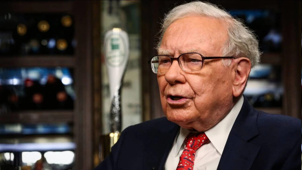🔥  Warren Buffet Owns More Treasuries Than The Fed

Warren Buffett’s Berkshire Hathaway just made h...