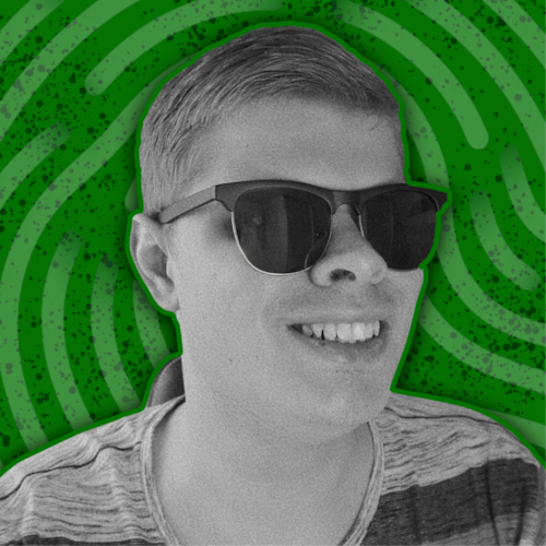 Presentator voor 'Corruptie Exposed' op YouTube